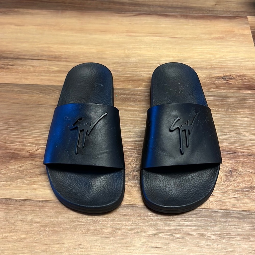 Giuseppe slides